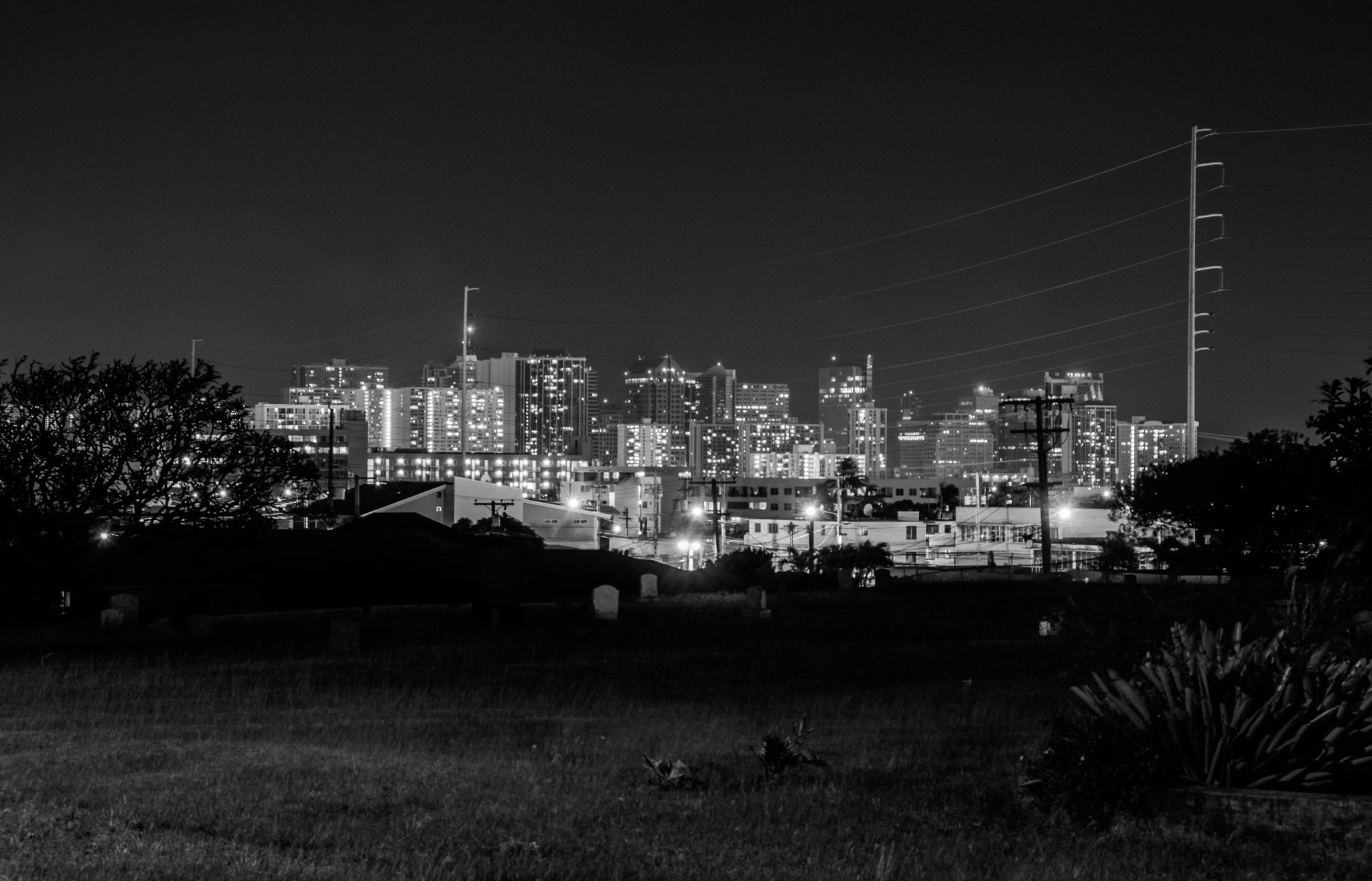 Downtown Honolulu from Kaahumanu Cemetary
