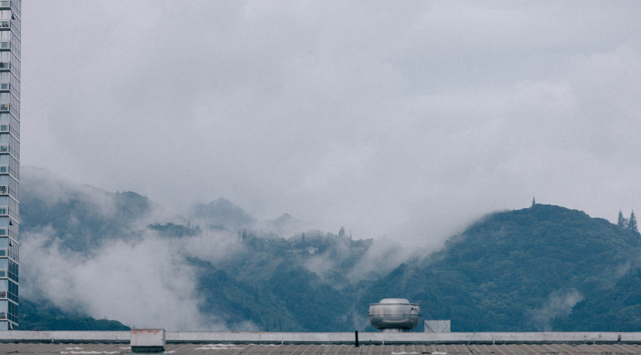 Low clouds on Tantalus